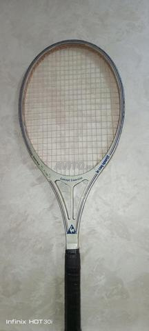 Raquette de tennis ORIGINAL du joueur YANNICK Equipement