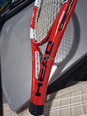 raquette de tenis professionnelle. 