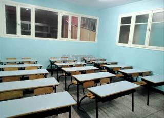 📘 Mobilier scolaire conforme aux normes