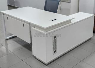 bureau avec retour semi metallique importé turk