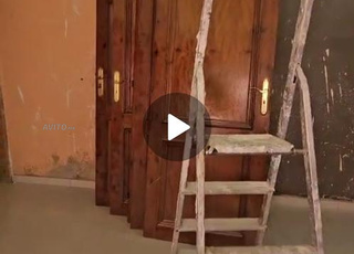 Porte bois rouge massif 