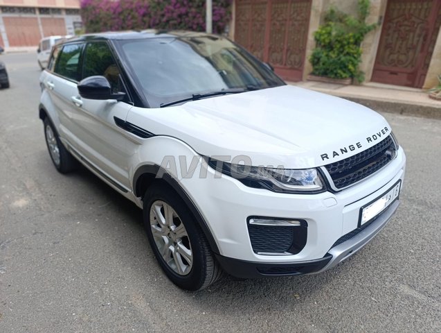 Range rover évoque 