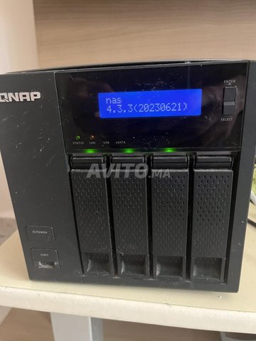 qnap 419pii 4 baies avec 3 disques durs 6to