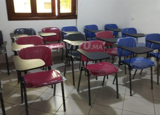 chaise semi métalique avec tablette écritoire 