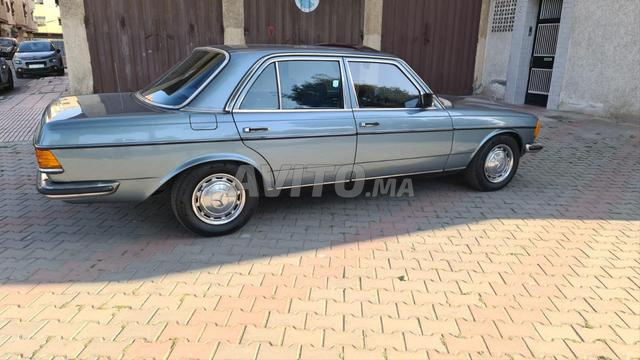 Mercedes-Benz 280 1976 photo 3