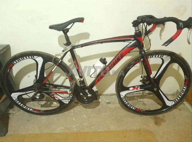 دراجة طريق Eurobike XC-550.