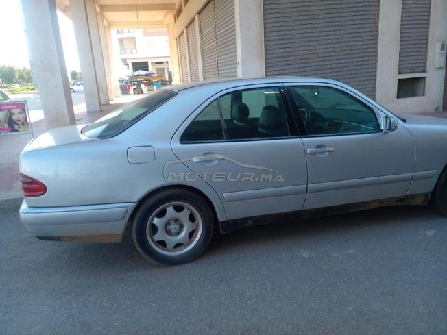 Mercedes-Benz Classe E220d Diesel Manuelle 1996