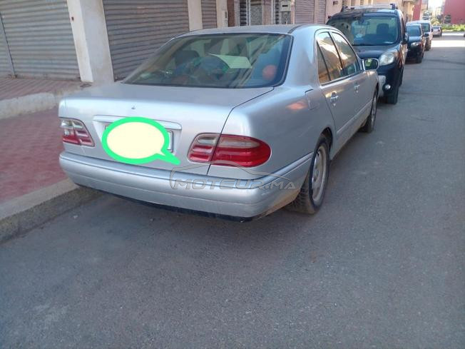 Mercedes-Benz Classe E220d Diesel Manuelle 1996