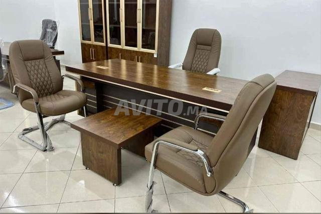 Des bureaux élégants pour un travail confortable  - 2