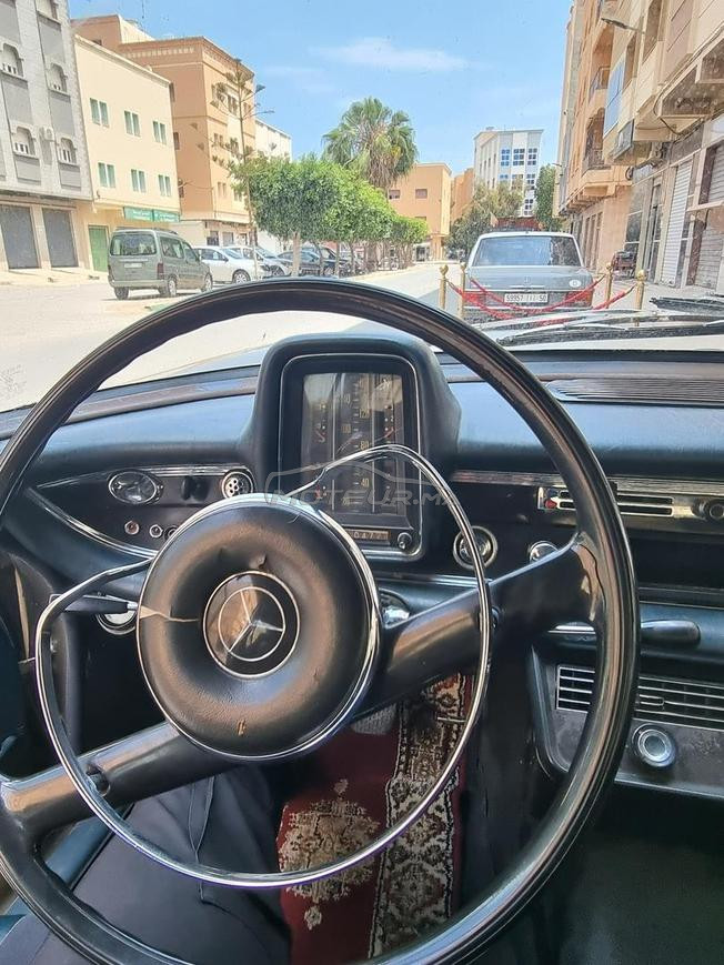 Mercedes-Benz 200 Diesel Manuelle 1980 à Nador