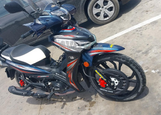 sanya très bon état 