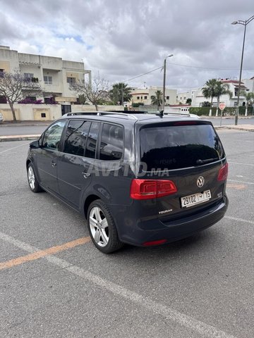 (Vendue / لقد تم بيع السيارة ) 