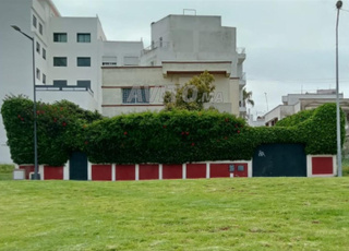 Villa à Vendre Zone Immeuble RDC plus 4 étages 