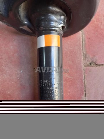 amortisseur  et phesie Dacia Logan. 