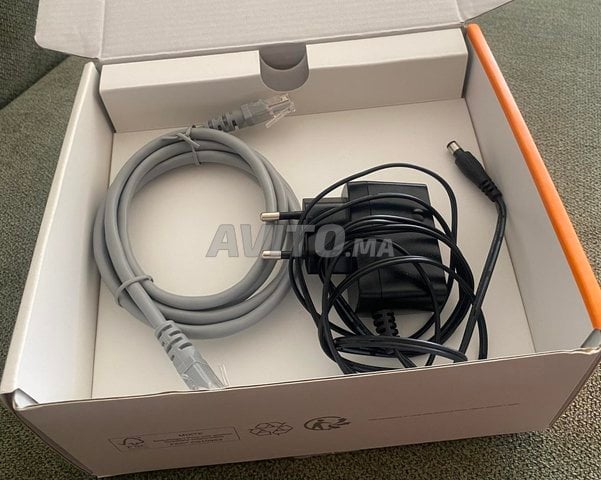 Routeur sans fil ZTE MF296C 4G LTE CAT6 blanc