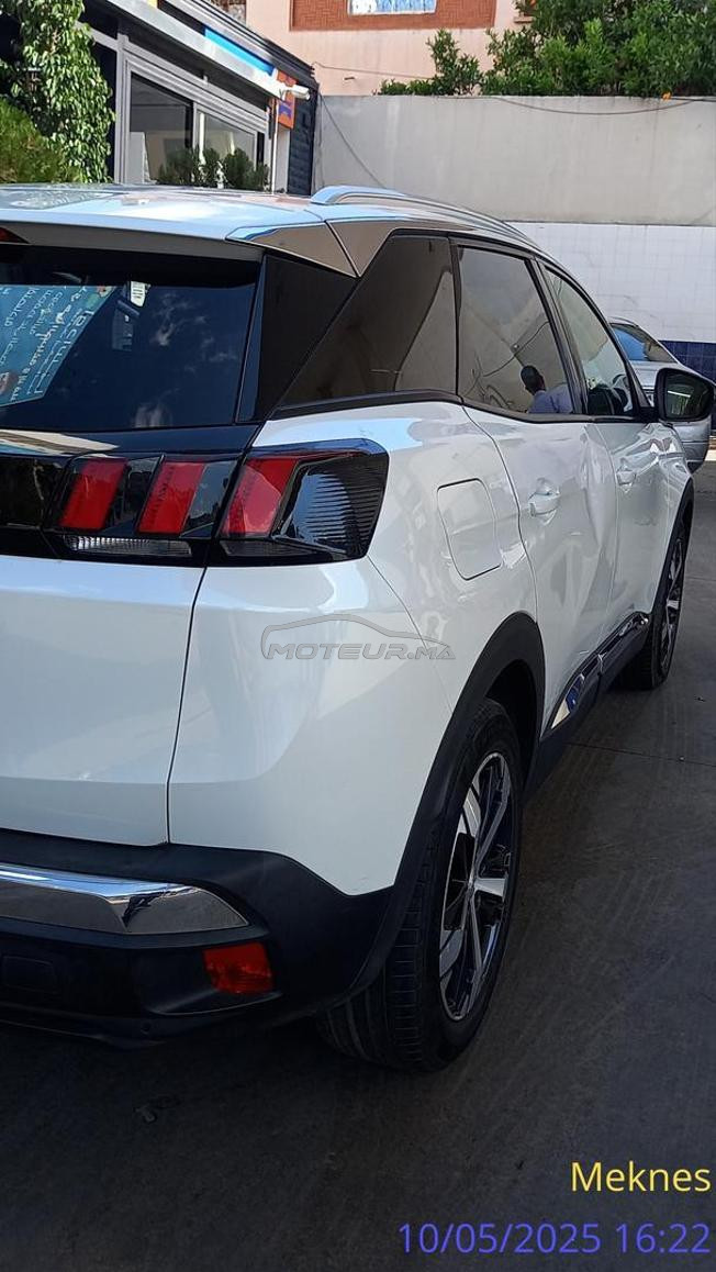 Peugeot  3008.