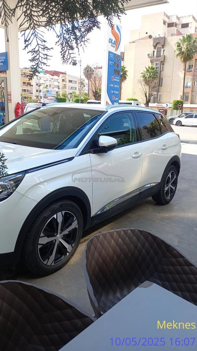 Peugeot  3008.