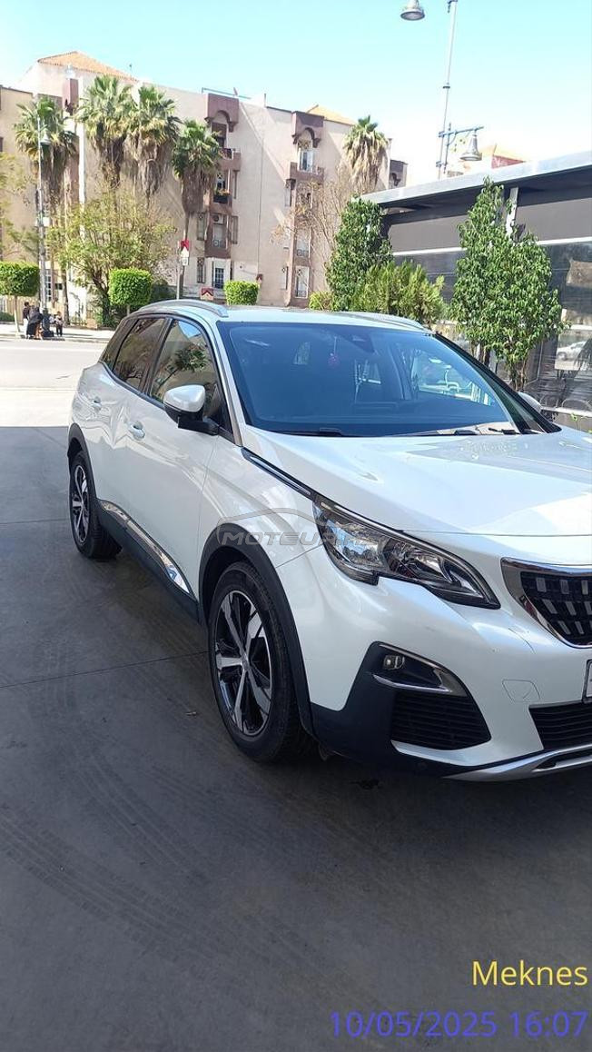Peugeot  3008.