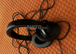 piano Roland RP 30 presque neuf 