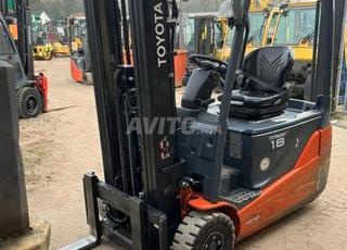 chariot élévateur Toyota 1.8 T