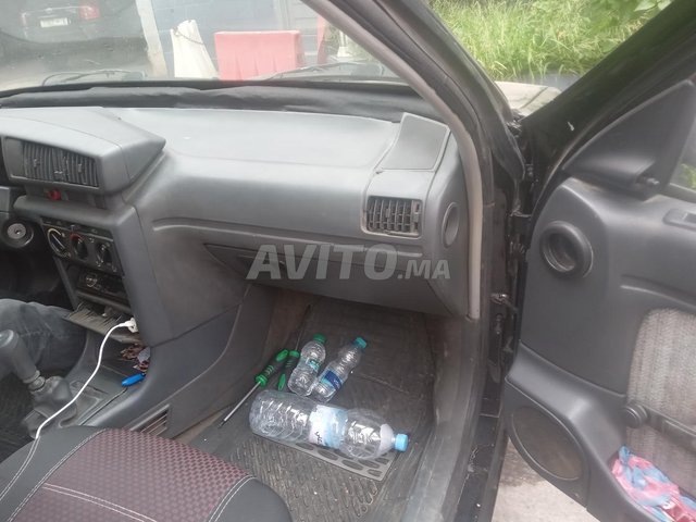 Peugeot 405