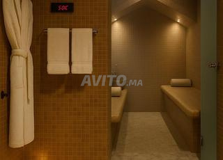 مدلكة حمام SPA وتنظيف