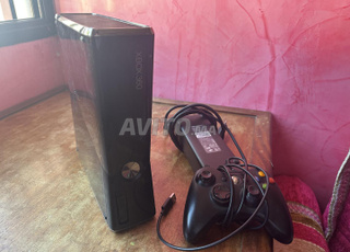 XBOX 360 très bonne état 