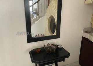 Table avec miroir en bois 