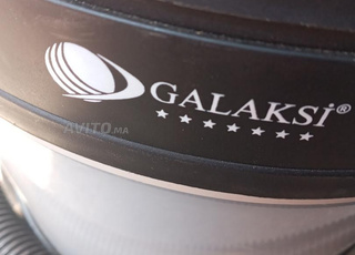 مكنسة كهربائية