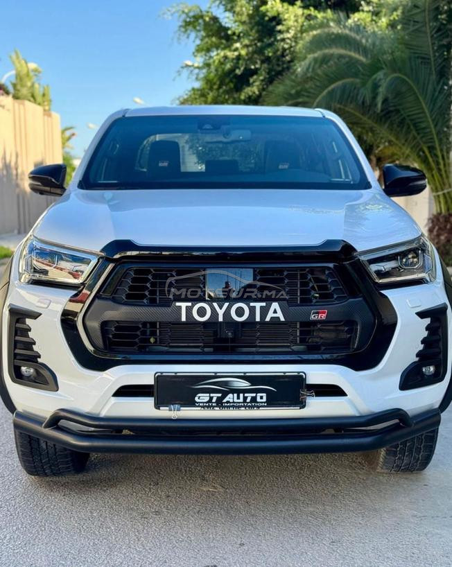toyota hilux GR