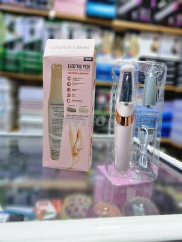 مزيل الجلد الميت الكهربائي قابل للشحن 