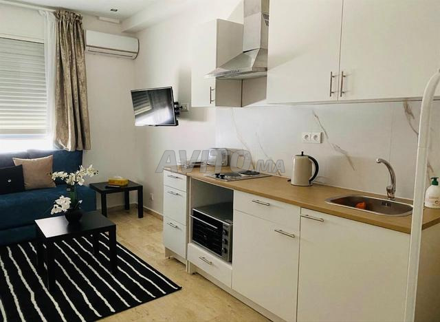 Appartement d'hôtel de luxe neuf et propre 35 mètres chambre et salon - image 5