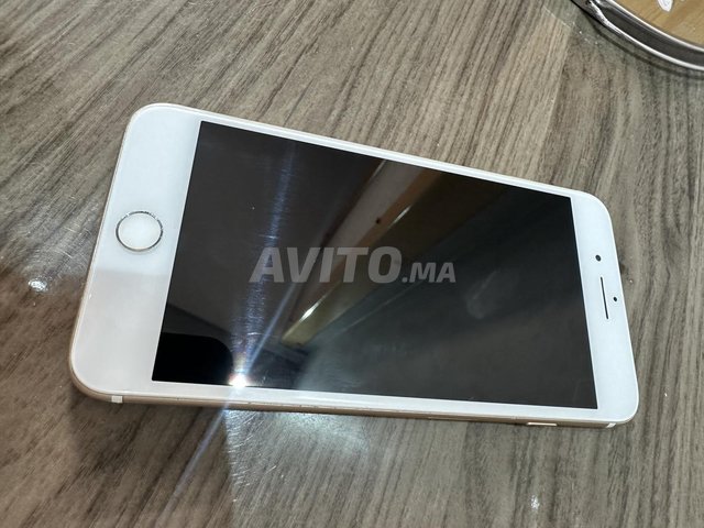 iPhone 7plus ba9a n9ia 