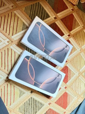 Iphon 16 pro max 256 GB titanium desert