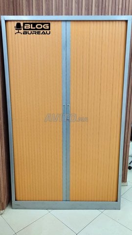 Armoire à rideaux Gris et Jaune de Marque occasion