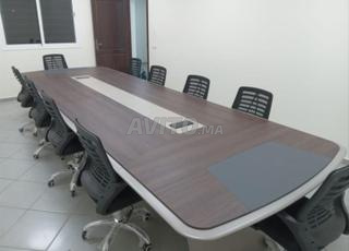 Bureau avec retour et caisson et 3 chaises 