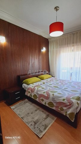 Chambre à coucher adulte en bois massif 