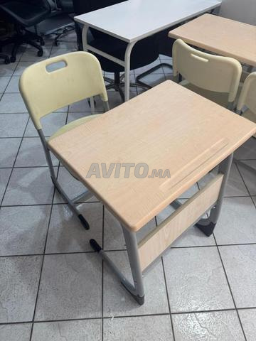 les tables scolaires d'importation