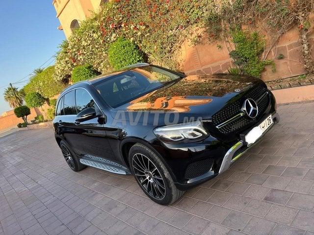 MERCEDES-BENZ GLC 220d 04-2018 à Marrakech