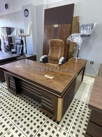 3256bureau de direction 3658