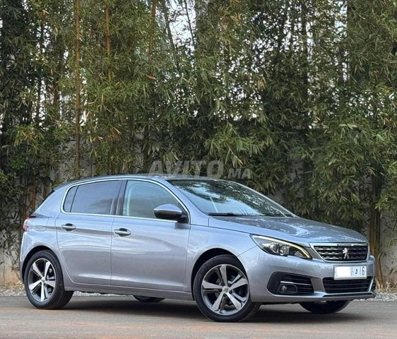Peugeot 308 automatique à Salé
