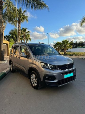 Peugeot Rifter diesel manuelle model 2020 à Rabat 