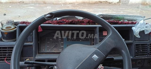 Peugeot J5 Diesel Manuelle 1984 à Béni Mellal - 2