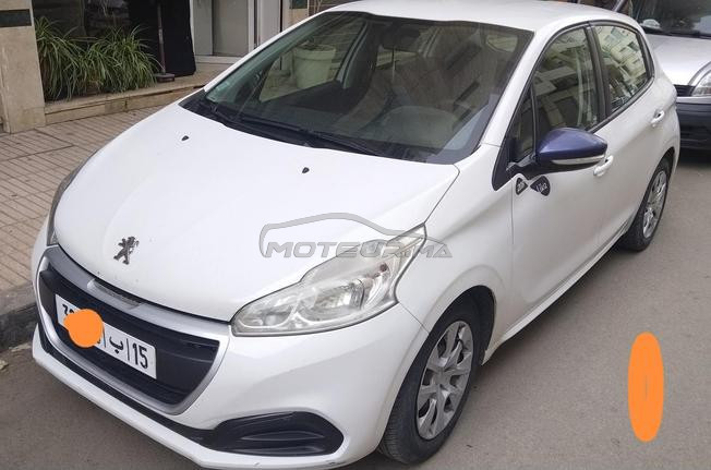 Peugeot 208 Essence Manuelle 2018 à Fès