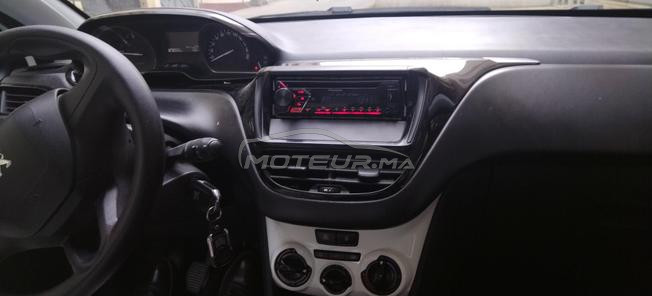 Peugeot 208 Essence Manuelle 2018 à Fès