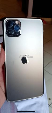 ايفون 11pro max 64g 73 batterie