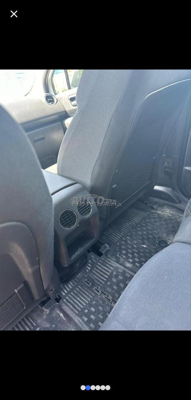  à vendre une voiture très très bon etat à fes