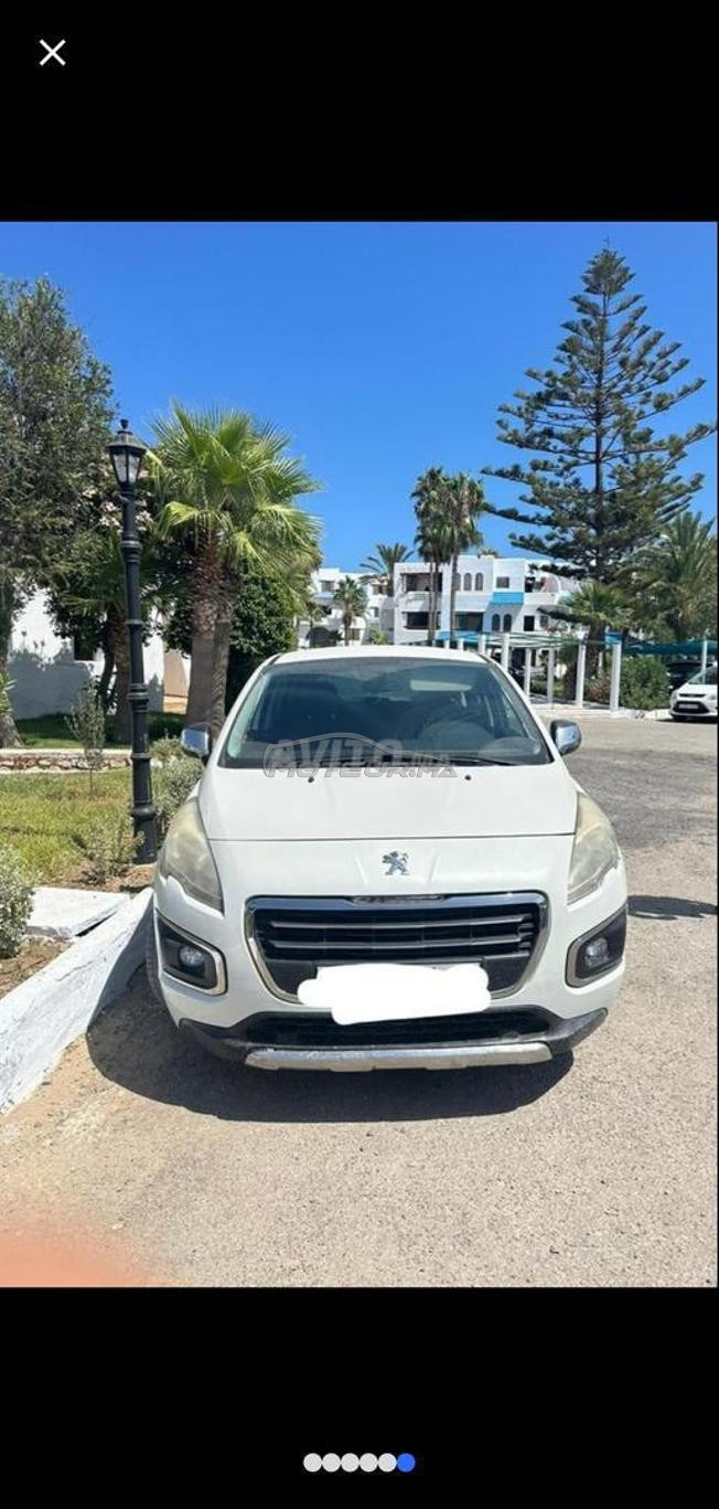 à vendre une voiture très très bon etat à fes