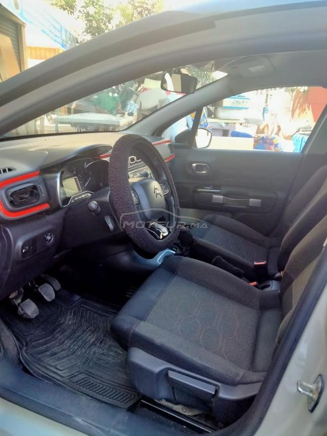 vends voiture très bon état 