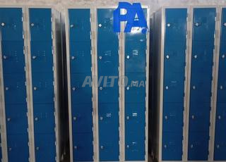 Vestiaire métallique avec casiers